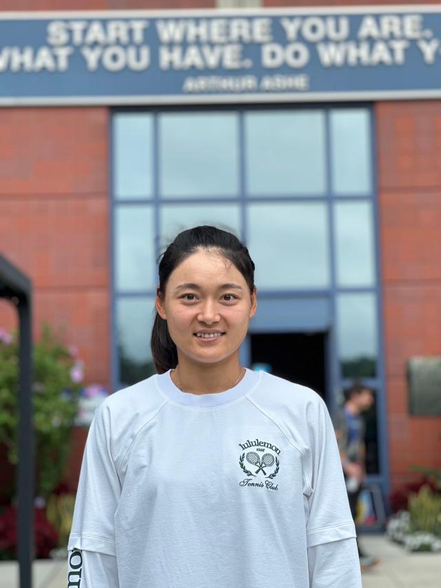 1725239719312044918.jpg 现场比分-王雅繁:从网球就是生活,打到生活大于网球