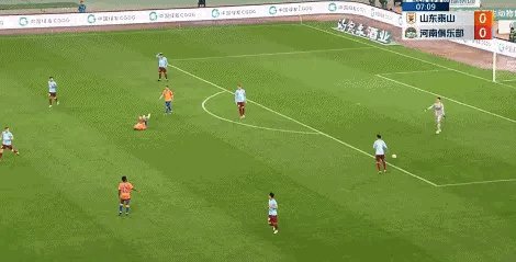 1712670190949008608.gif 现场比分-【中超】刘洋破门黄紫昌传射建功 泰山2比2十人河南