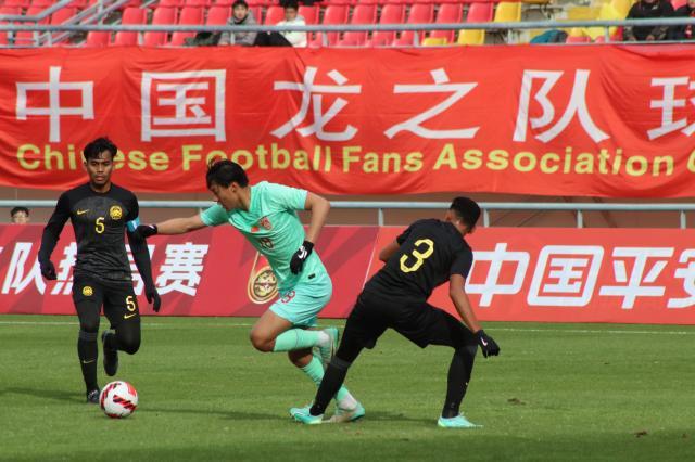 现场比分-国奥最大惊喜杜月徵：两个月融入打7分 还需多学习