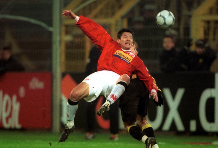 足球即时比分-杨晨52岁生日，FIFA祝福：以双脚探路，点亮后来者望向远方的目光