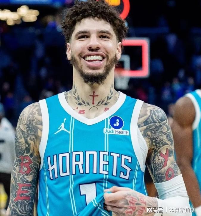 足球即时比分-狂送29分，6连胜的“三少”，东部格局要变了