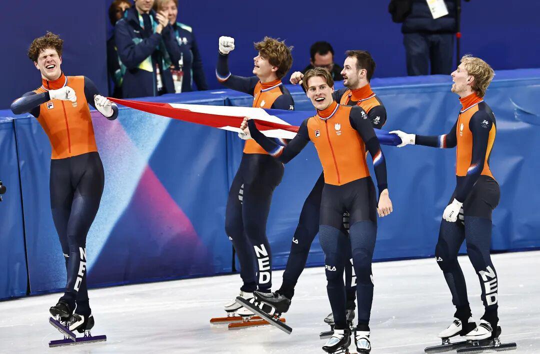 百家欧指-米兰冬奥早报：他们是在“金牌夫妻”身旁的过去与未来！